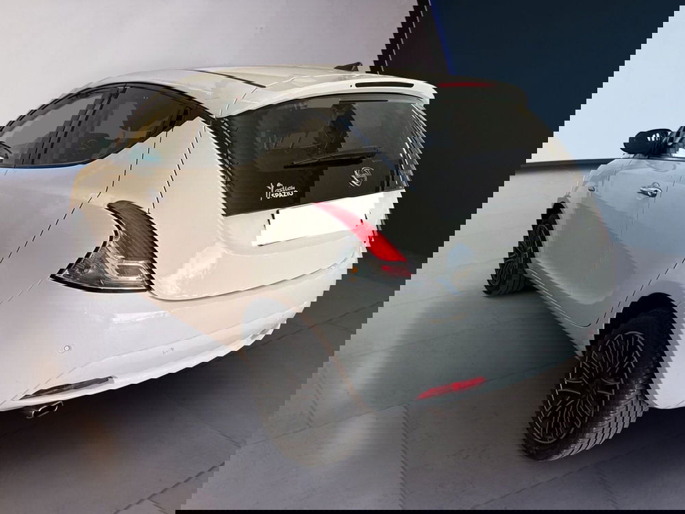 Lancia Ypsilon usata a Torino (6)