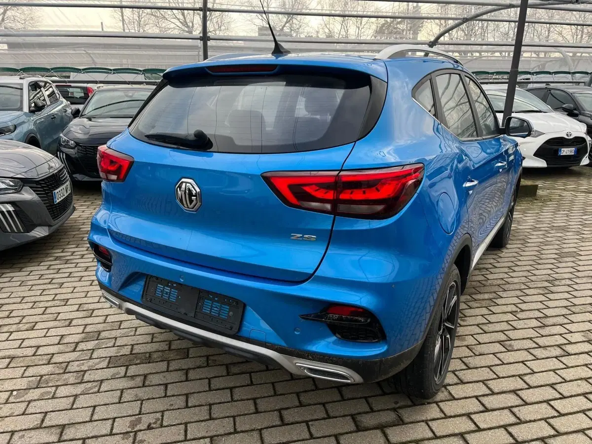 Mg ZS (2021-->) usata a Milano (9)