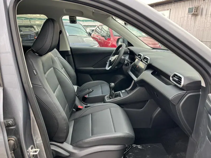 Mg ZS nuova a Milano (15)