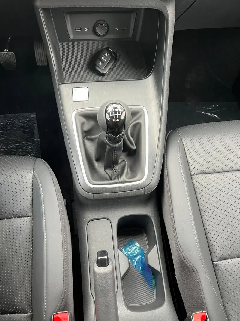 Mg ZS nuova a Milano (20)