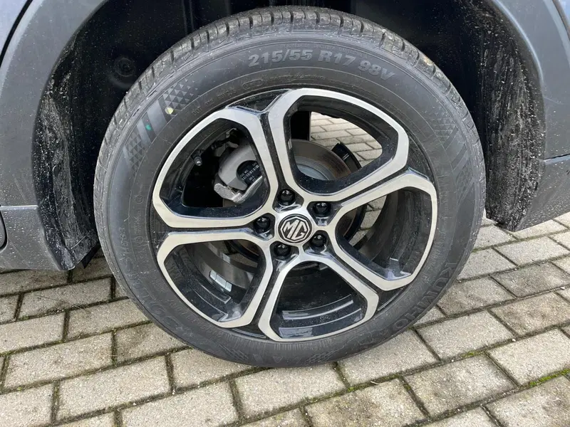 Mg ZS nuova a Milano (8)