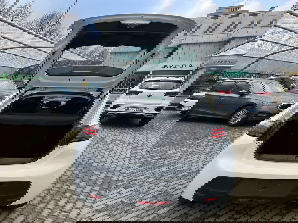 Peugeot 208 usata a Milano (11)