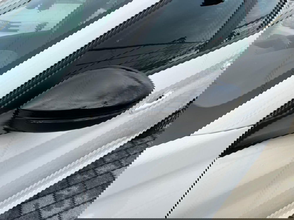 Peugeot 208 usata a Milano (4)