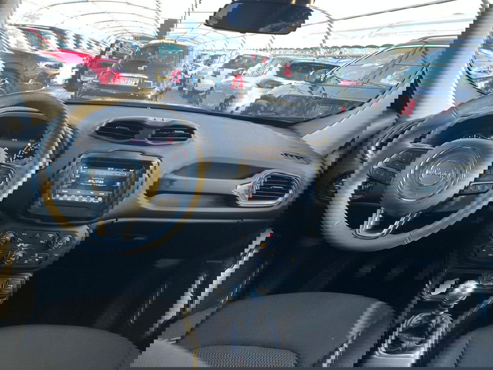 Jeep Renegade usata a Milano (17)