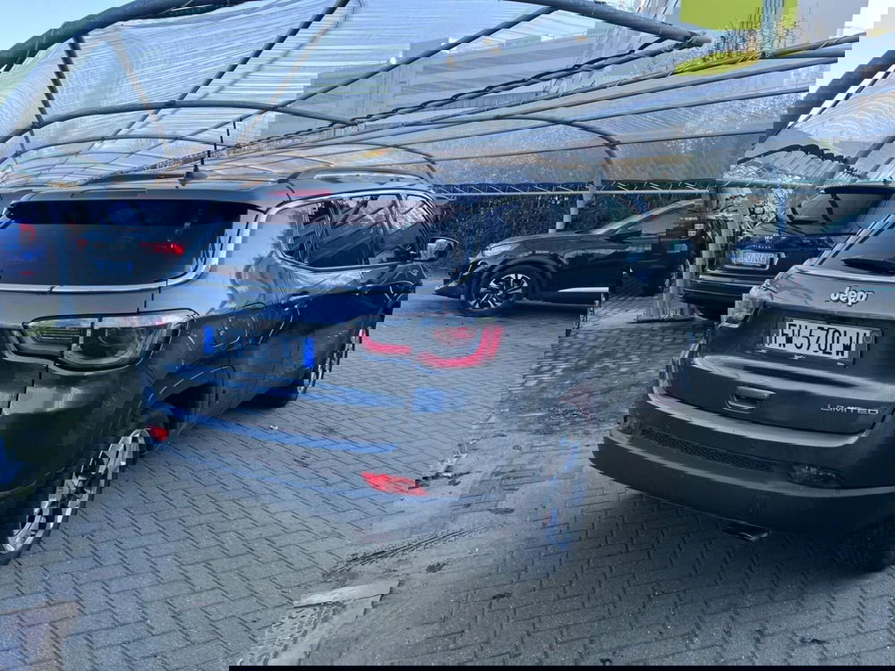 Jeep Compass usata a Milano (9)
