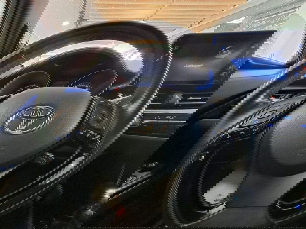 Toyota Toyota C-HR usata a Cagliari (14)