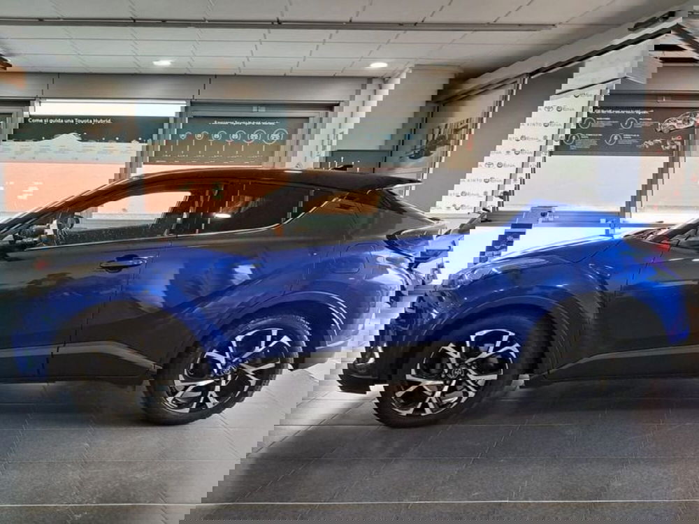Toyota Toyota C-HR usata a Cagliari (7)