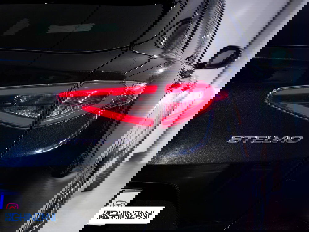 Alfa Romeo Stelvio usata a Bergamo (18)