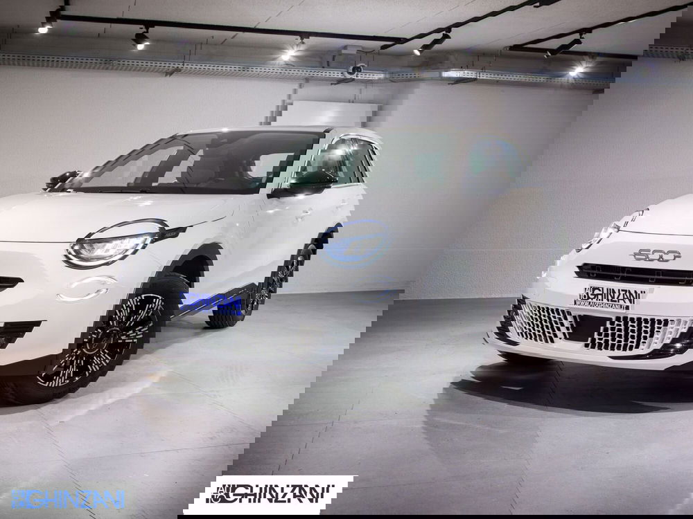 Fiat 600 nuova a Bergamo (2)