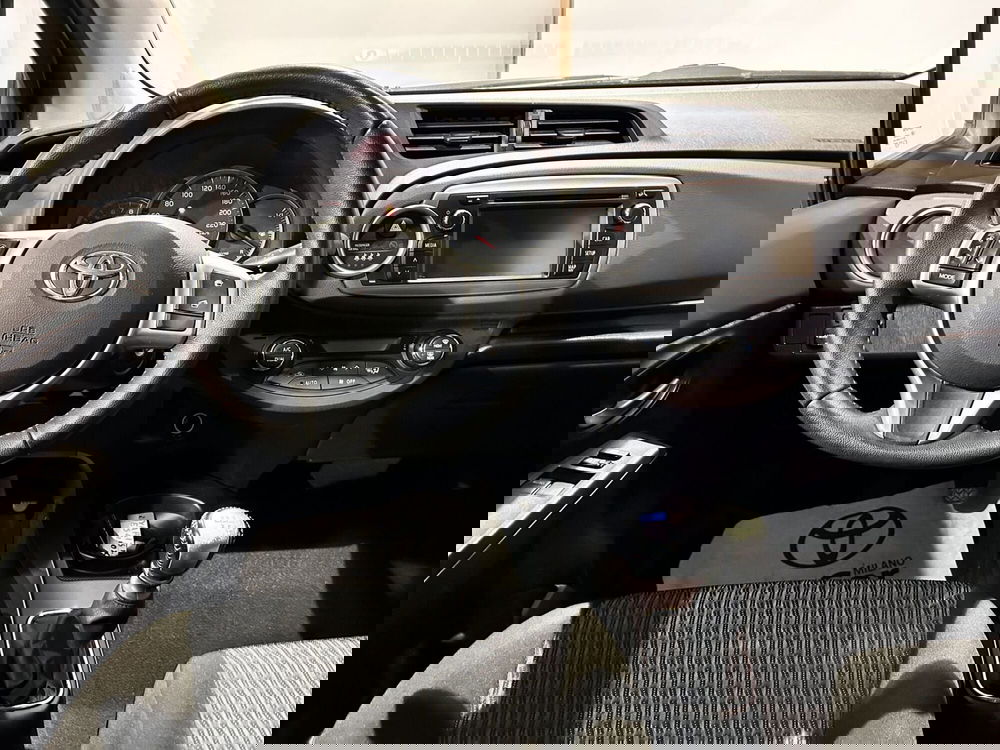 Toyota Yaris usata a Milano (8)