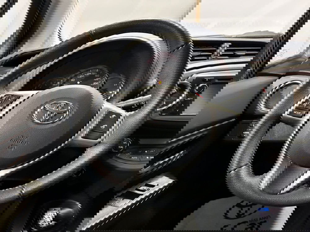 Toyota Yaris usata a Milano (9)