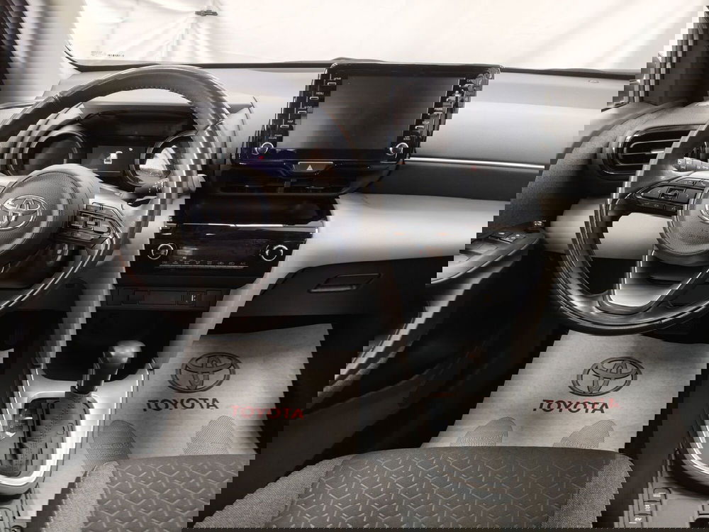 Toyota Yaris Cross usata a Frosinone (10)