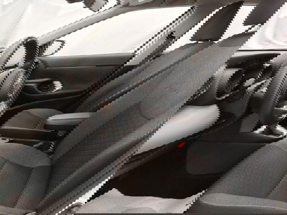 Toyota Yaris Cross usata a Frosinone (14)
