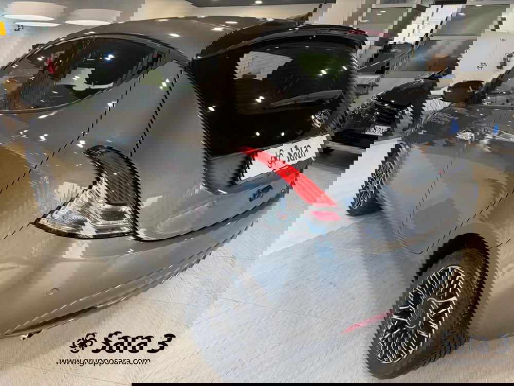 Lancia Ypsilon usata a Benevento (6)