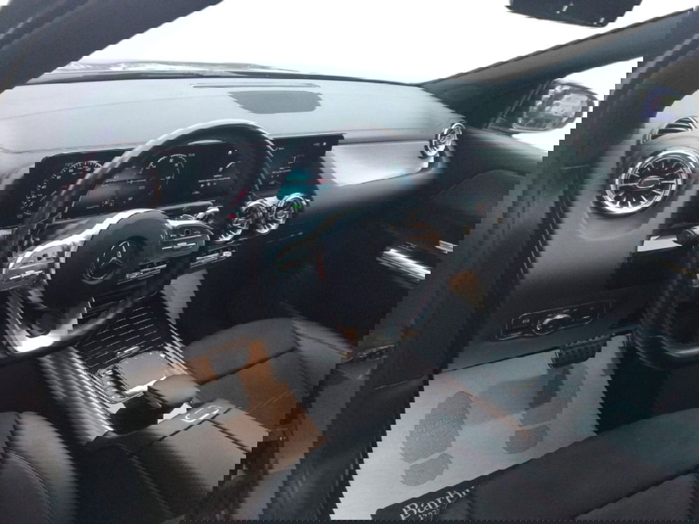 Mercedes-Benz EQA usata a Pescara (7)