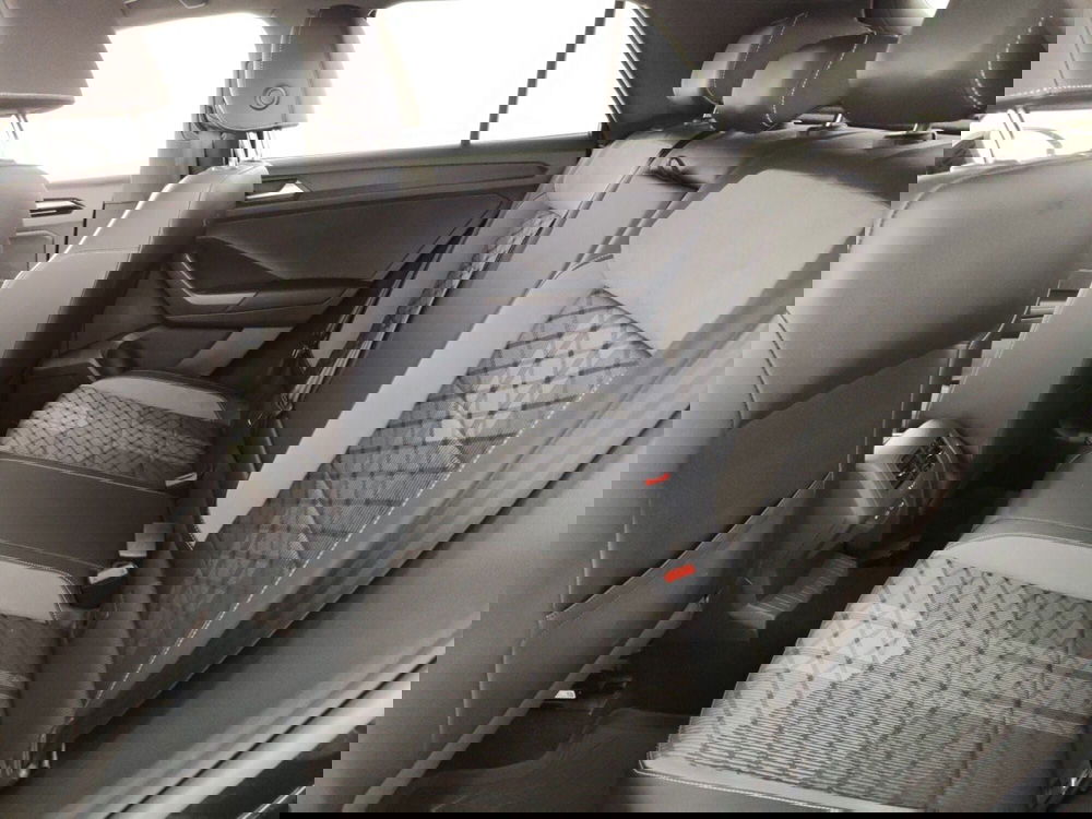 Volkswagen T-Roc usata a Massa-Carrara (10)