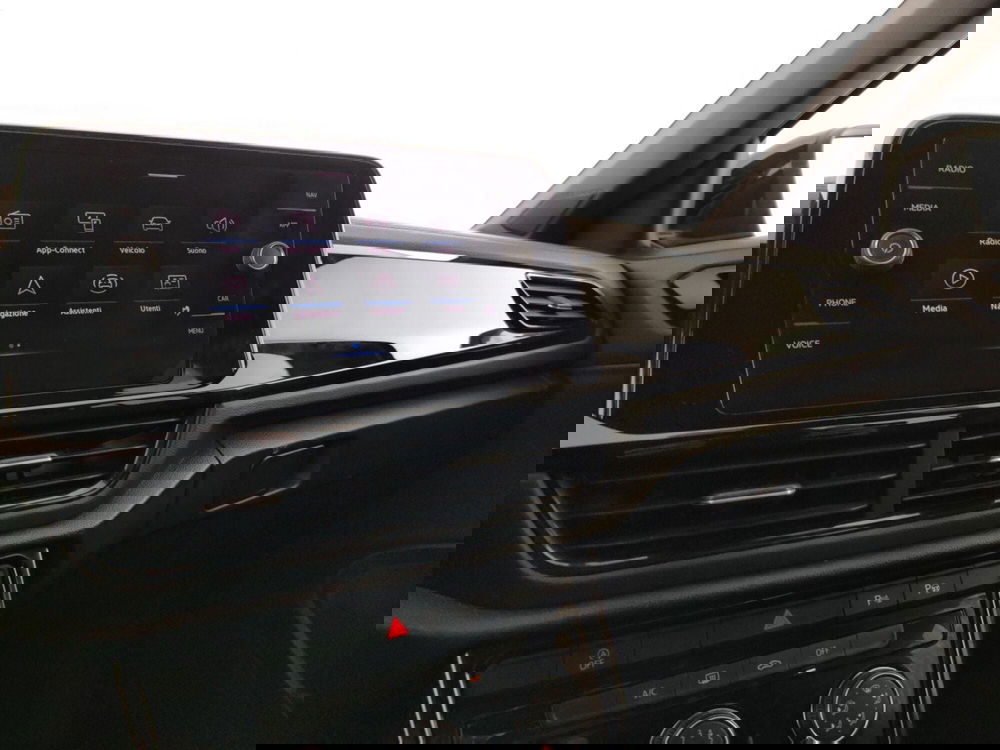 Volkswagen T-Roc usata a Massa-Carrara (12)