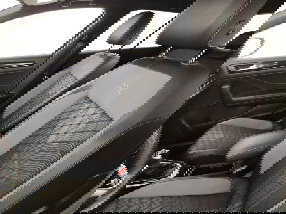 Volkswagen T-Roc usata a Massa-Carrara (9)