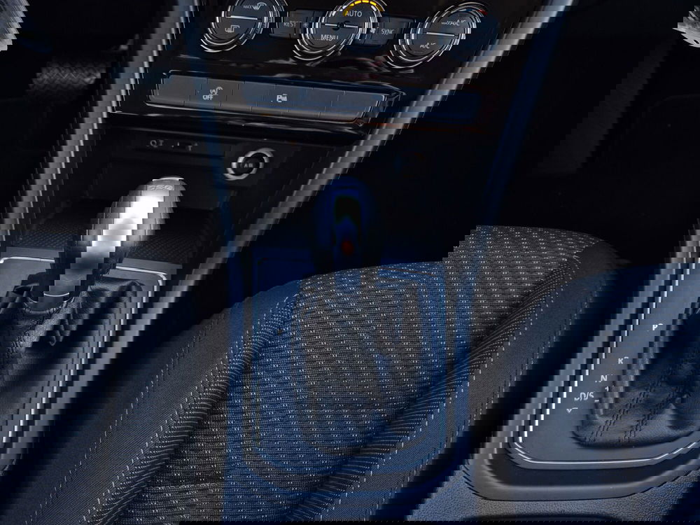 Volkswagen Touran usata a Asti (10)