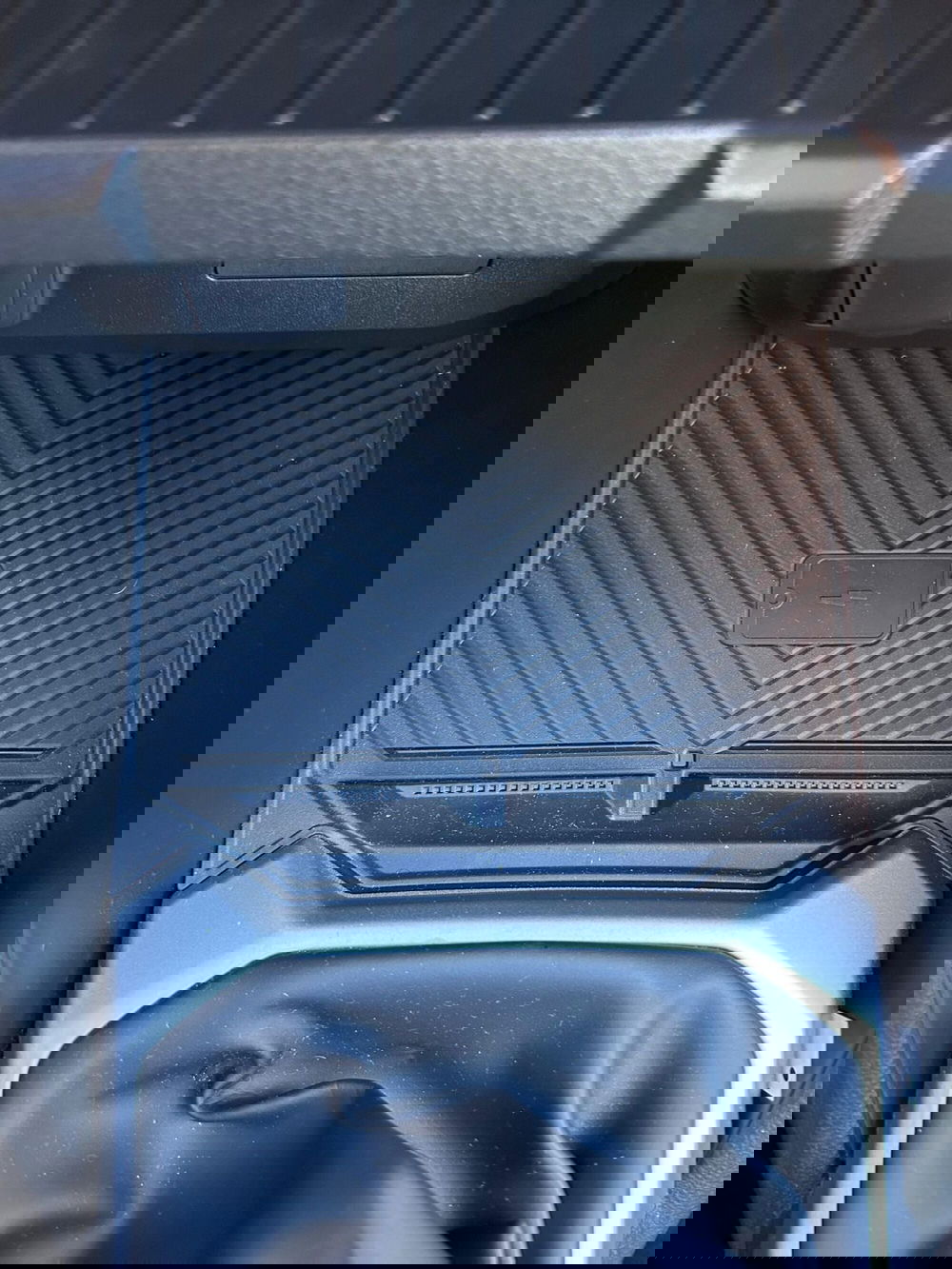 Dacia Bigster usata a Firenze (10)