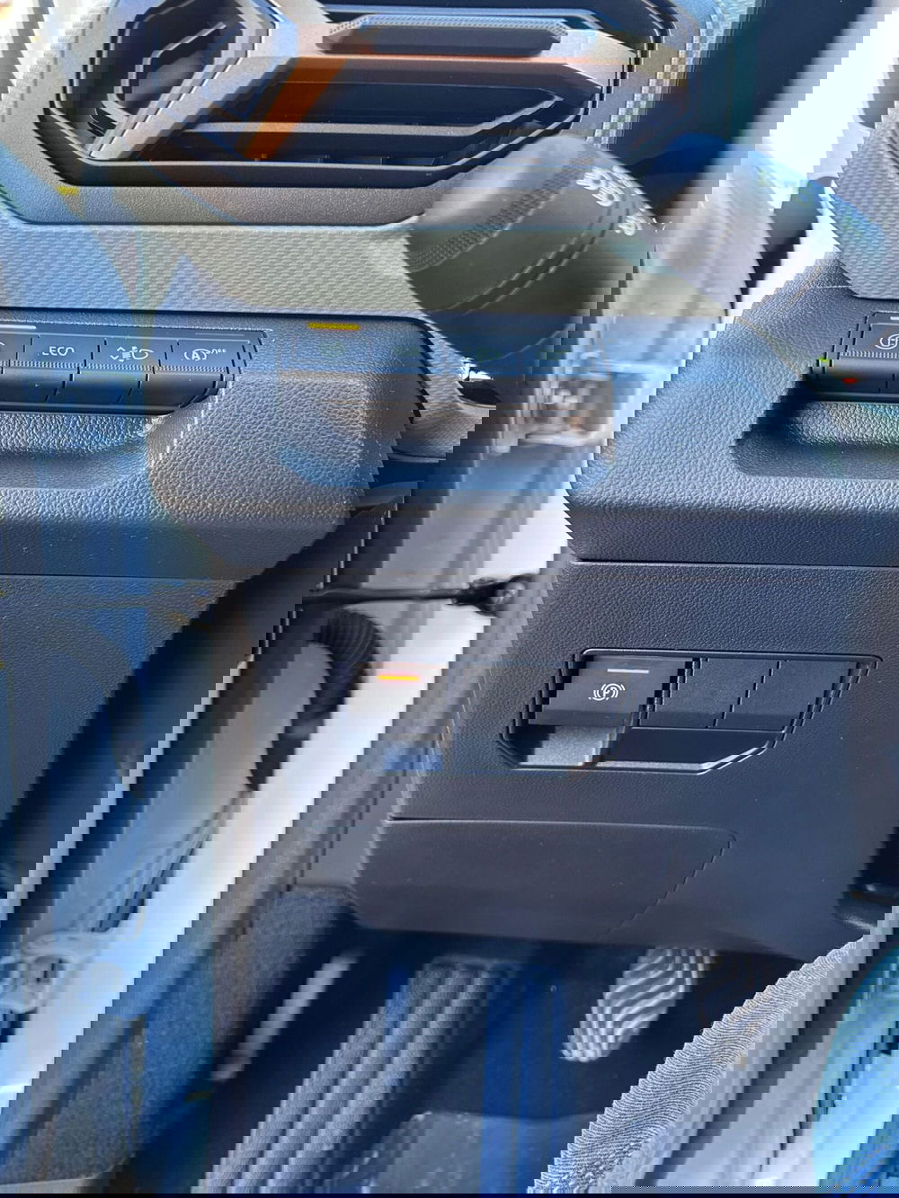 Dacia Bigster usata a Firenze (12)