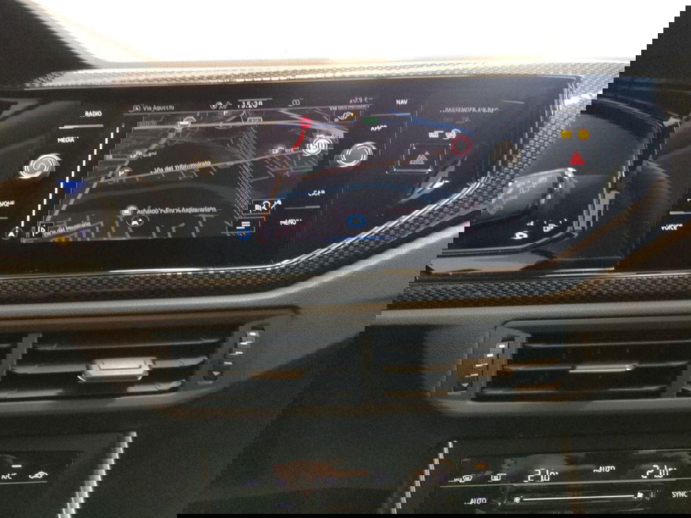 Volkswagen Taigo nuova a Bologna (13)