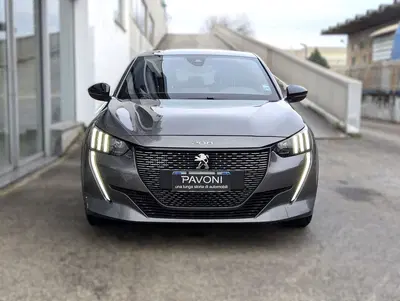 Peugeot 208 BlueHDi 100 Stop&amp;Start 5 porte GT del 2023 usata a Pescara