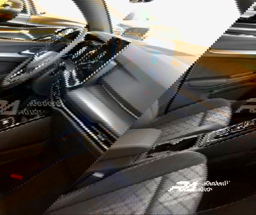 Volkswagen Golf nuova a Lecco (9)