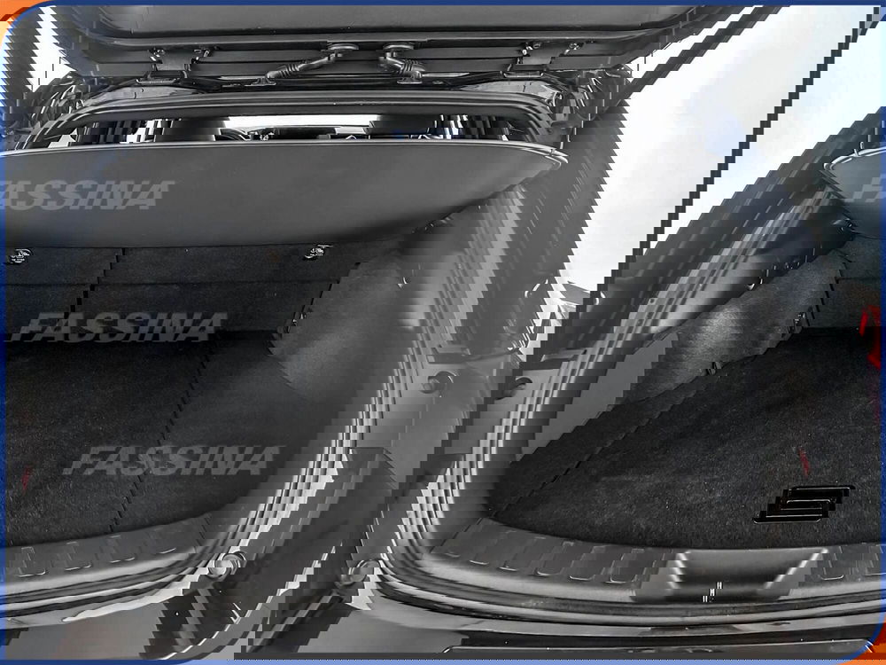 Lexus UX usata a Milano (11)