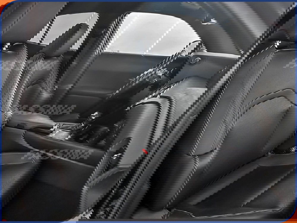 Lexus UX usata a Milano (13)