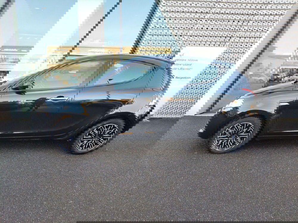 Lancia Ypsilon usata a Modena (3)