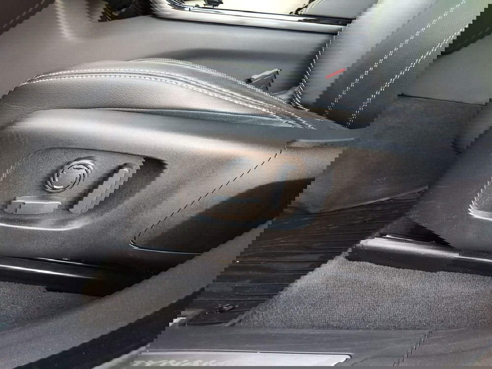 Land Rover Range Rover Velar usata a Modena (14)