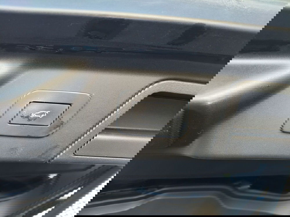 Land Rover Range Rover Velar usata a Modena (15)