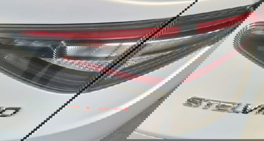 Alfa Romeo Stelvio usata a Terni (17)