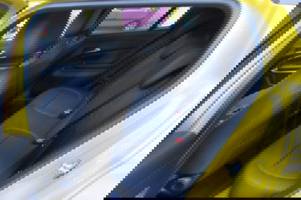 Jeep Avenger usata a Milano (13)