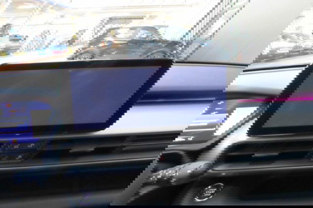 Jeep Avenger usata a Milano (9)