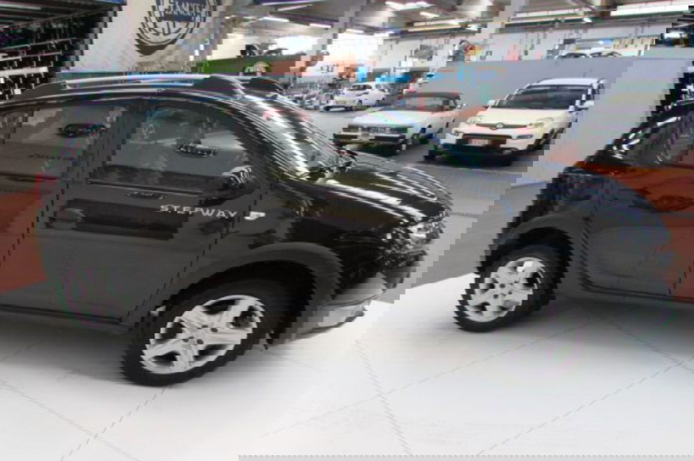 Dacia Sandero usata a Milano (2)