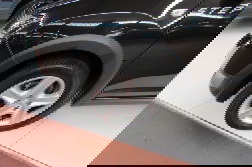 Dacia Sandero usata a Milano (5)