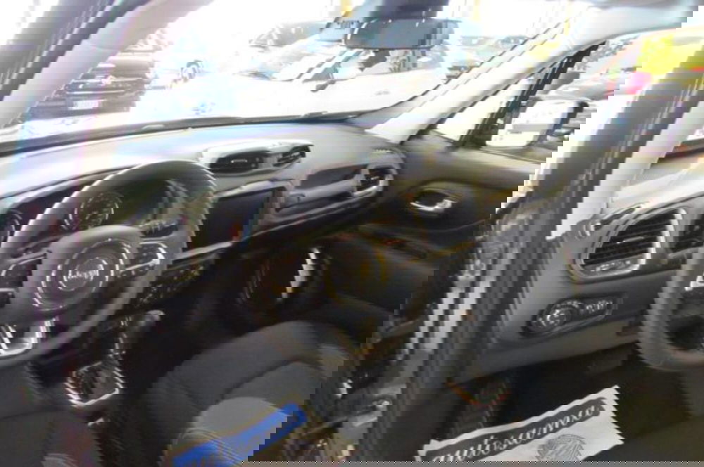 Jeep Renegade usata a Milano (15)