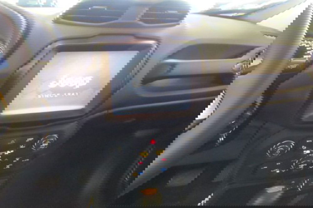 Jeep Renegade usata a Milano (16)