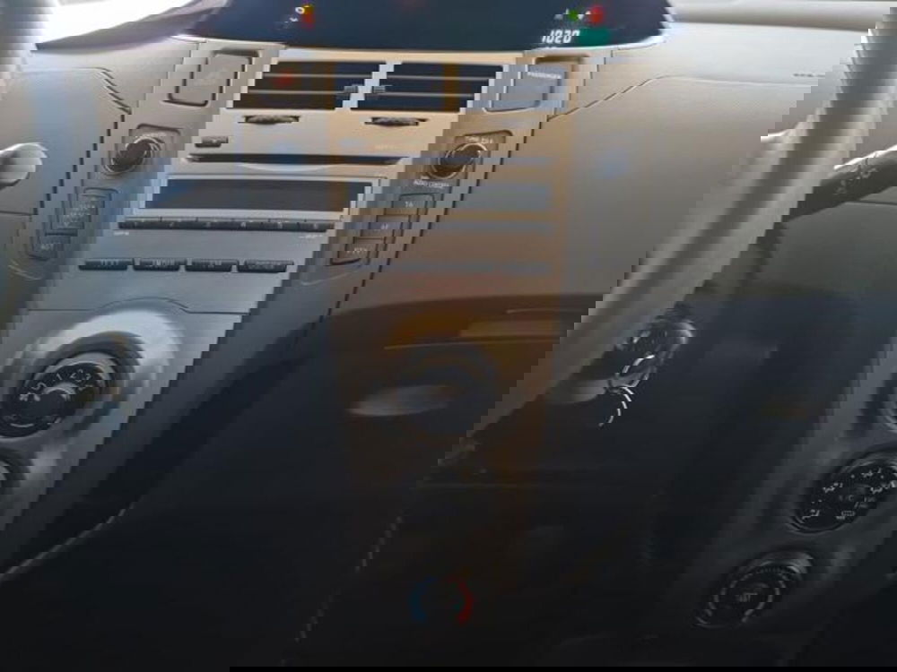 Toyota Yaris usata a Salerno (18)