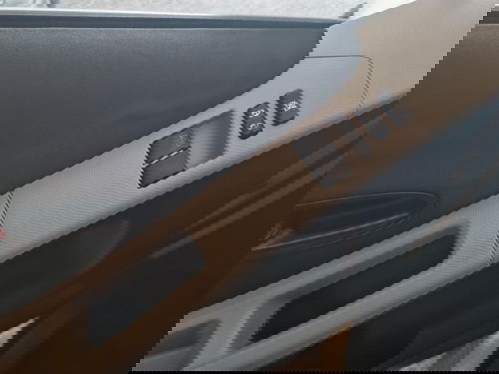 Toyota Yaris usata a Salerno (20)