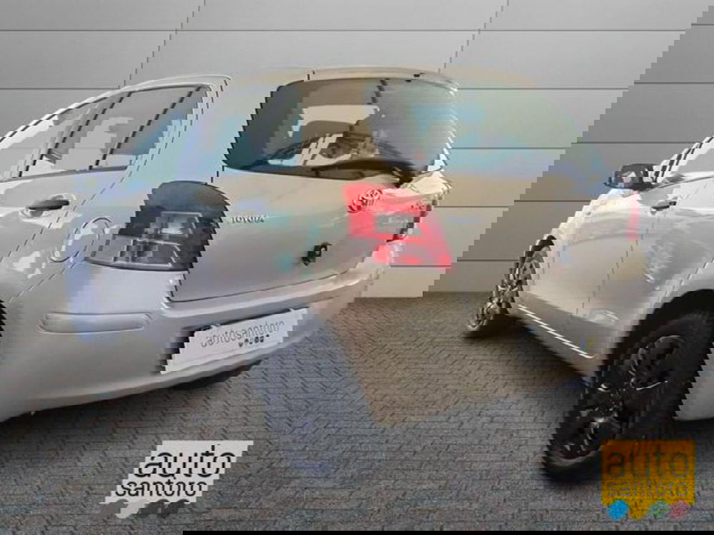 Toyota Yaris usata a Salerno (4)