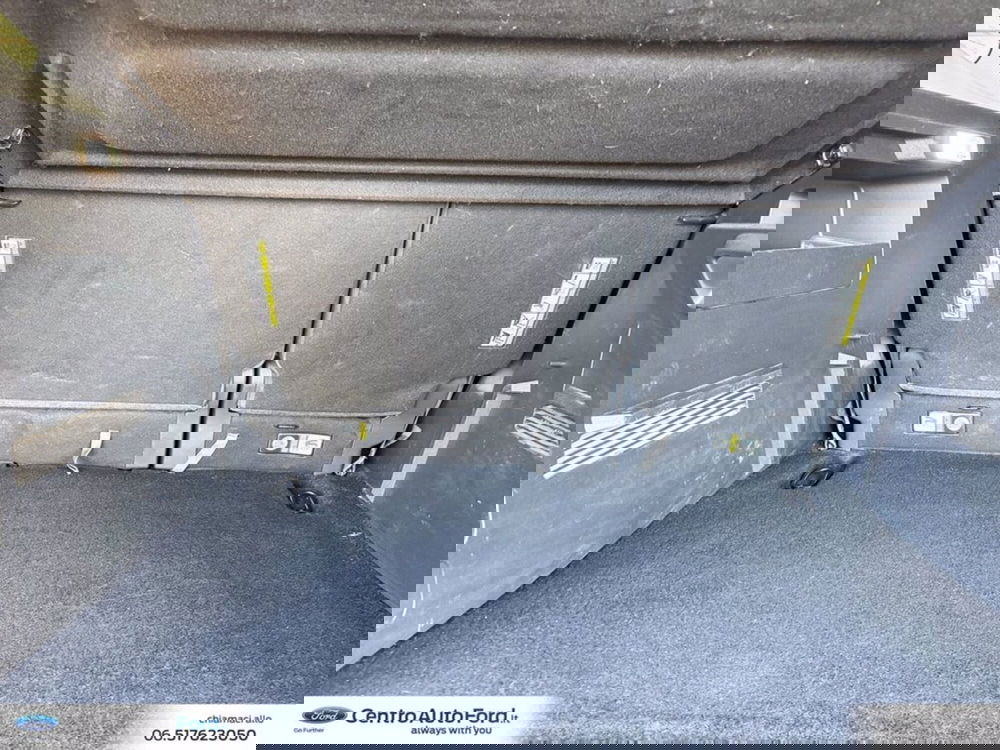 Ford Tourneo Courier usata a Roma (12)