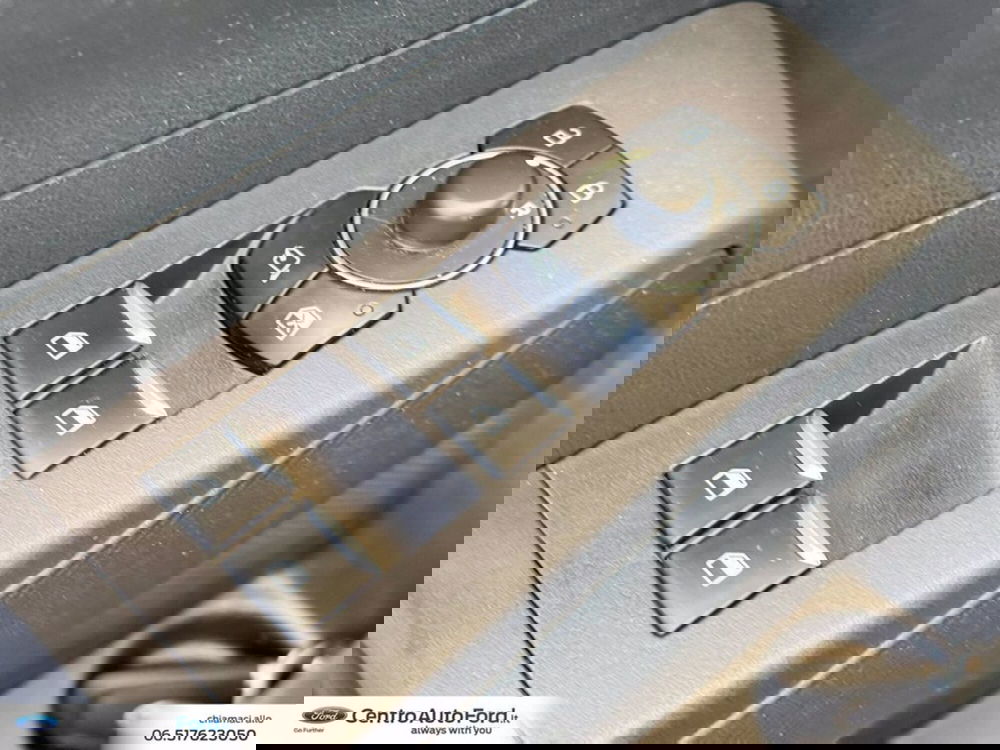 Ford Tourneo Courier usata a Roma (19)