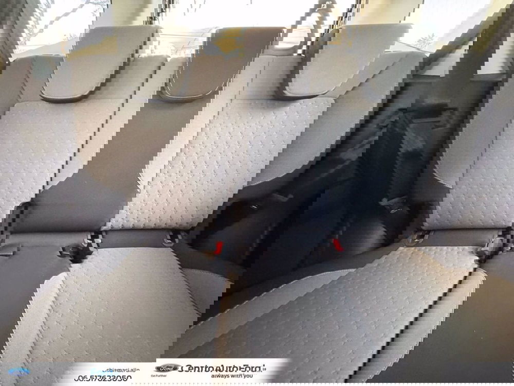 Ford Tourneo Courier usata a Roma (9)