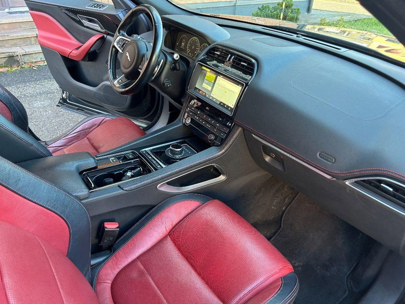 Jaguar F-Pace usata a Reggio Emilia (13)