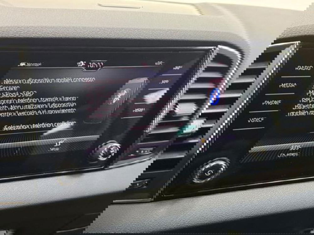 Skoda Karoq usata a Como (14)