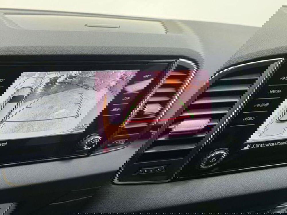 Skoda Karoq usata a Como (18)