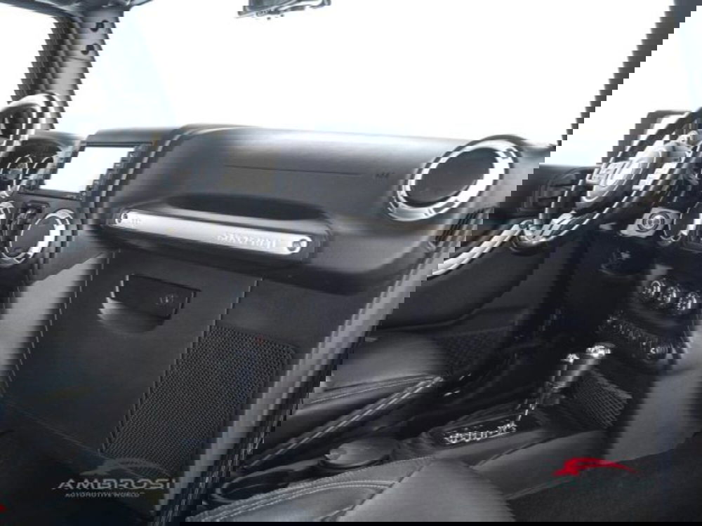 Jeep Wrangler Unlimited usata a Perugia (12)